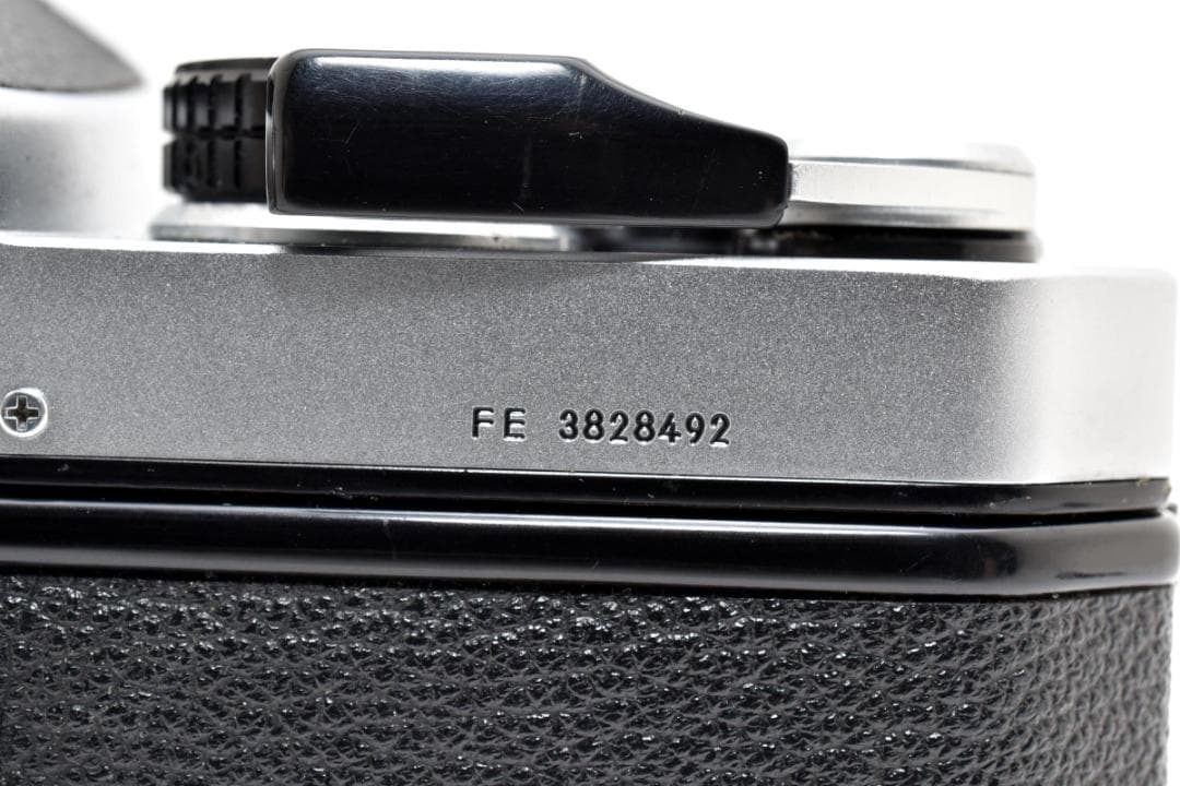 超美品 NIKON FE シルバー フィルムカメラ　モルト新品交換済 H254