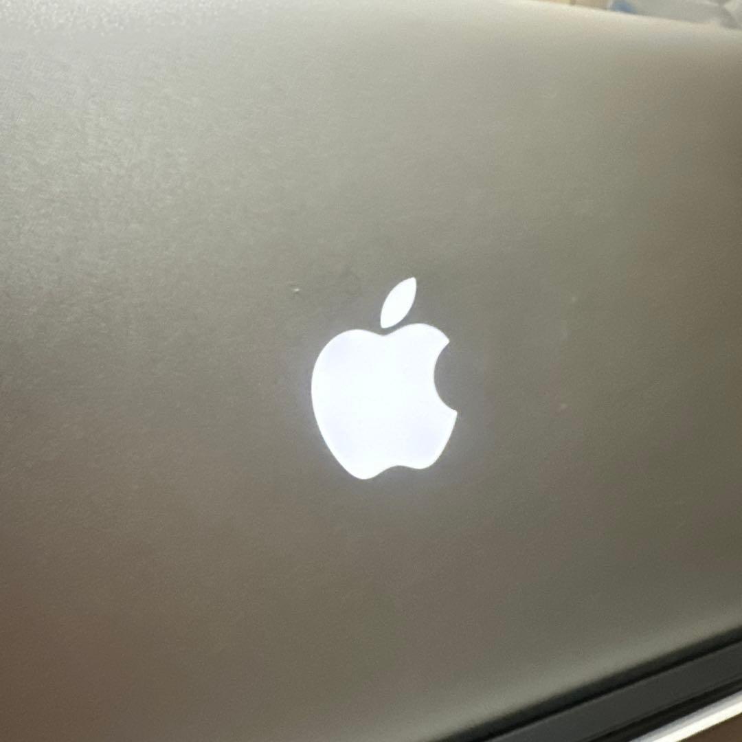 MacBookAir 11インチEarly 2015 256GB 充電器付き