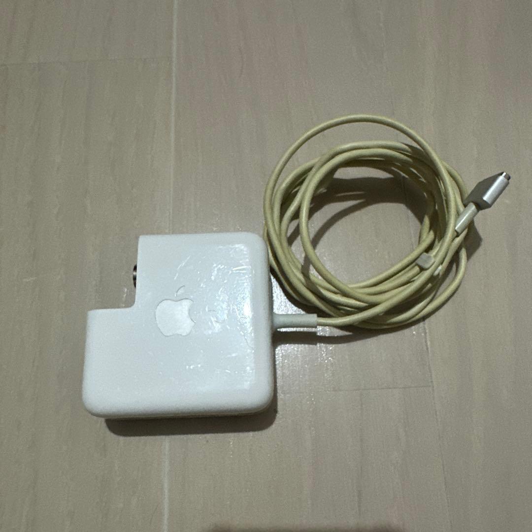 MacBookAir 11インチEarly 2015 256GB 充電器付き