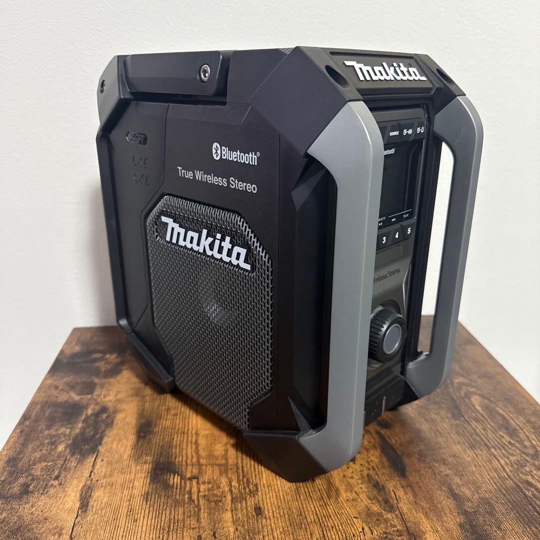 マキタ　ラジオMR005G