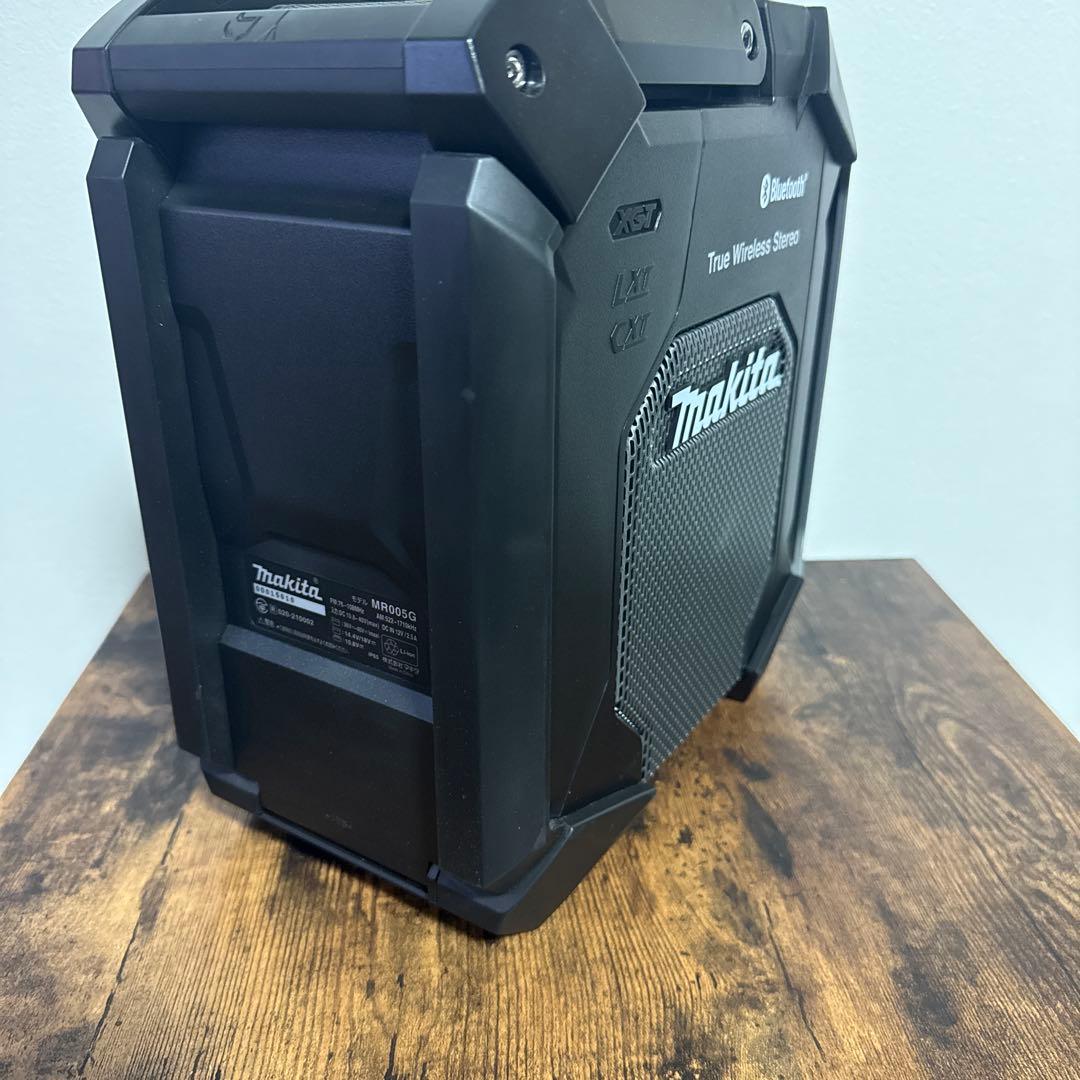 マキタ　ラジオMR005G