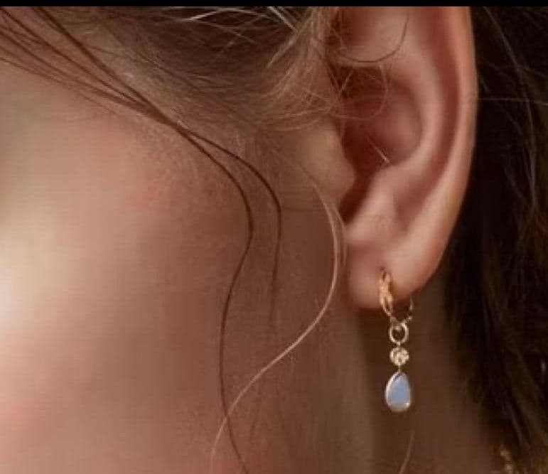 agete ゴールド オパールドロップ チャーム