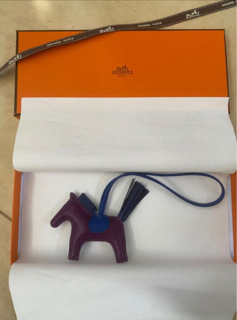 新品 エルメス ロデオチャームPM