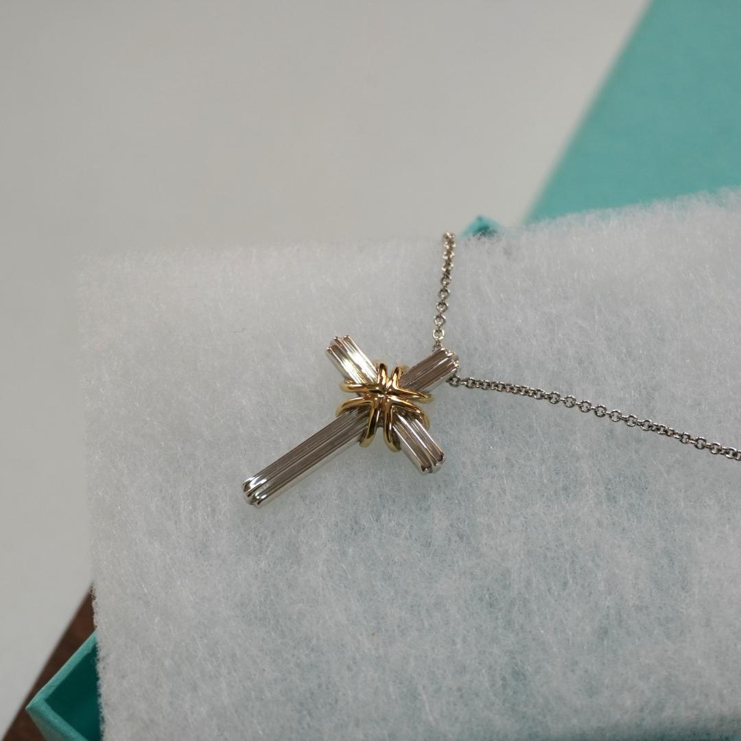 Tiffany&Co. ティファニー シグネチャークロス ネックレス