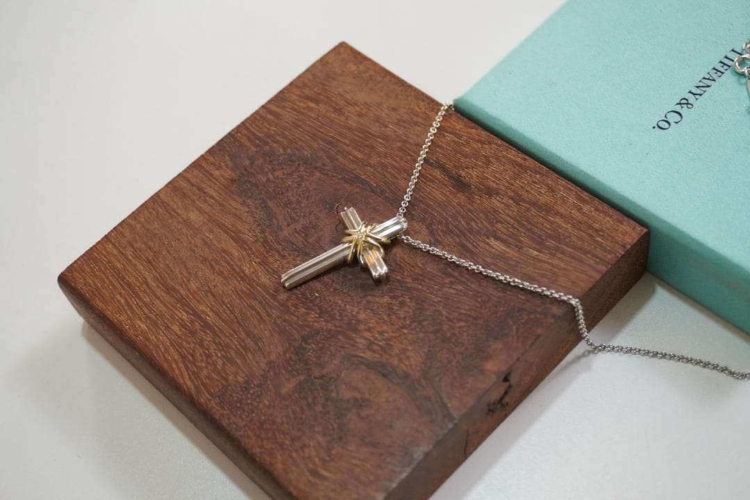 Tiffany&Co. ティファニー シグネチャークロス ネックレス