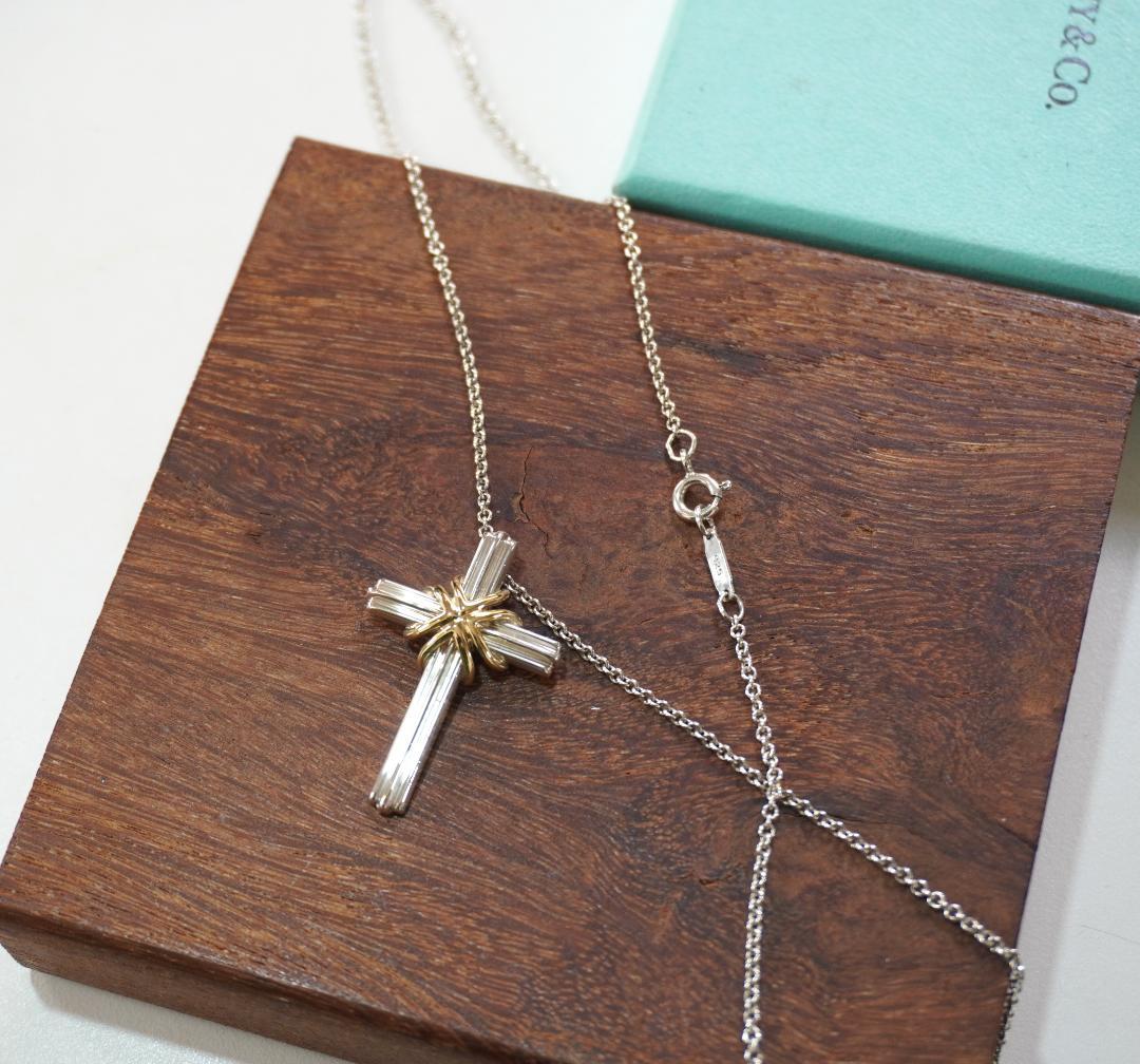 Tiffany&Co. ティファニー シグネチャークロス ネックレス
