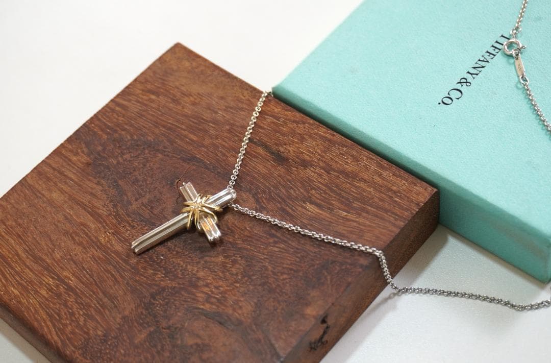 Tiffany&Co. ティファニー シグネチャークロス ネックレス