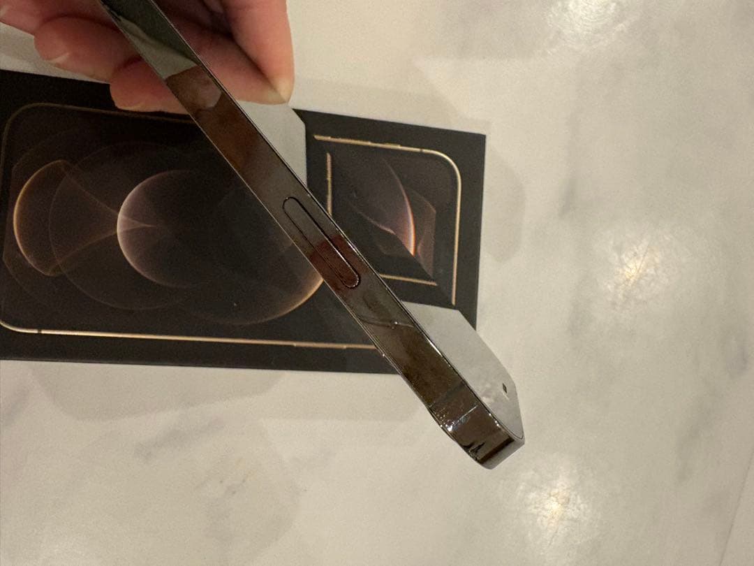 【ラピッド】Apple iPhone 12 Pro 128GBグラファイト