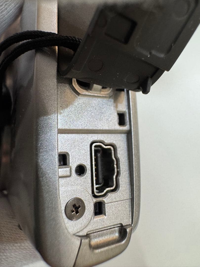 【外観美品】キャノン Canon IXY 200 デジカメ シルバー