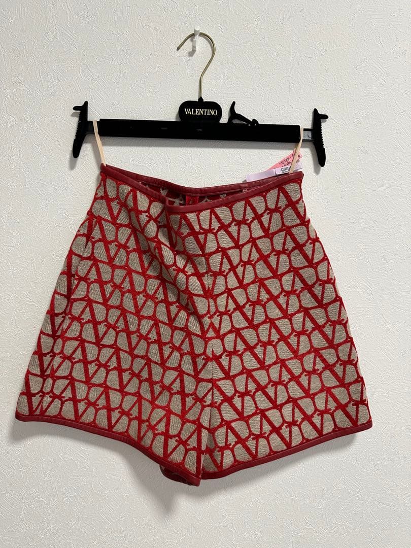 (専用)ヴァレンティノ トワル イコノグラフ ショートパンツ
