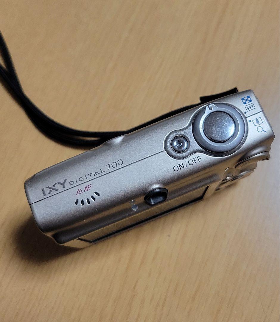 Canon IXY DIGITAL 700 　7.1メガピクセル　デジタルカメラ