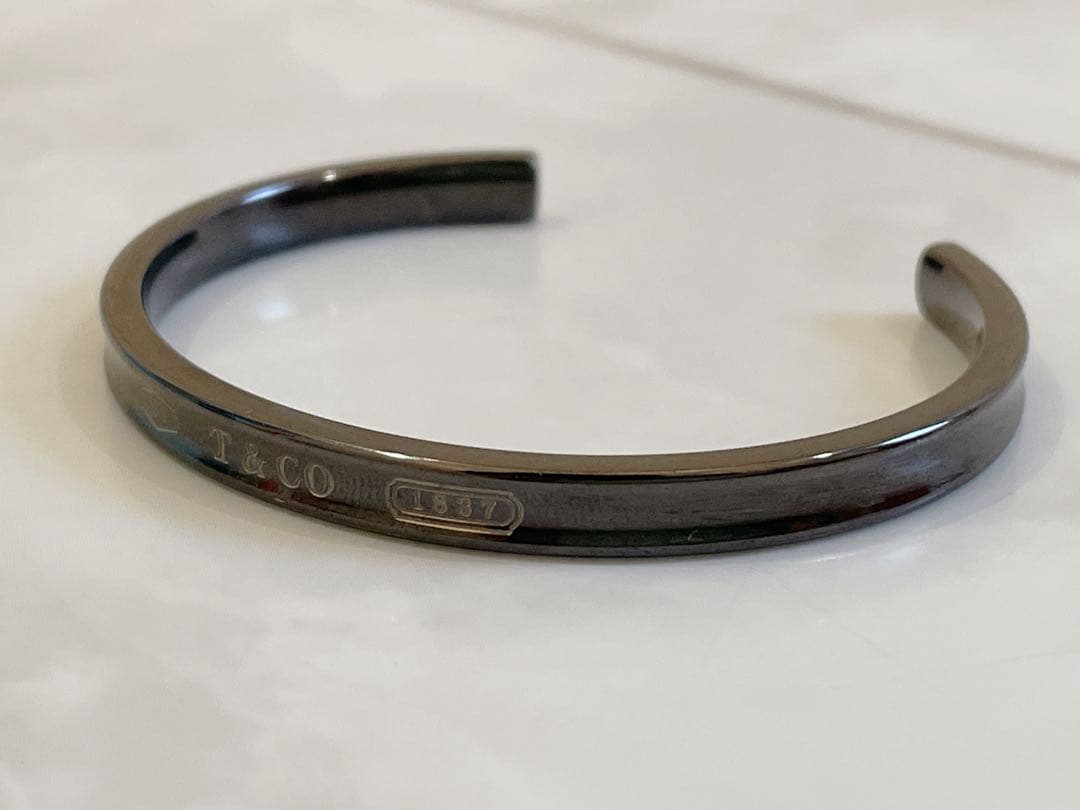 美品 ティファニー 1837 ナロー カフ バングル チタン