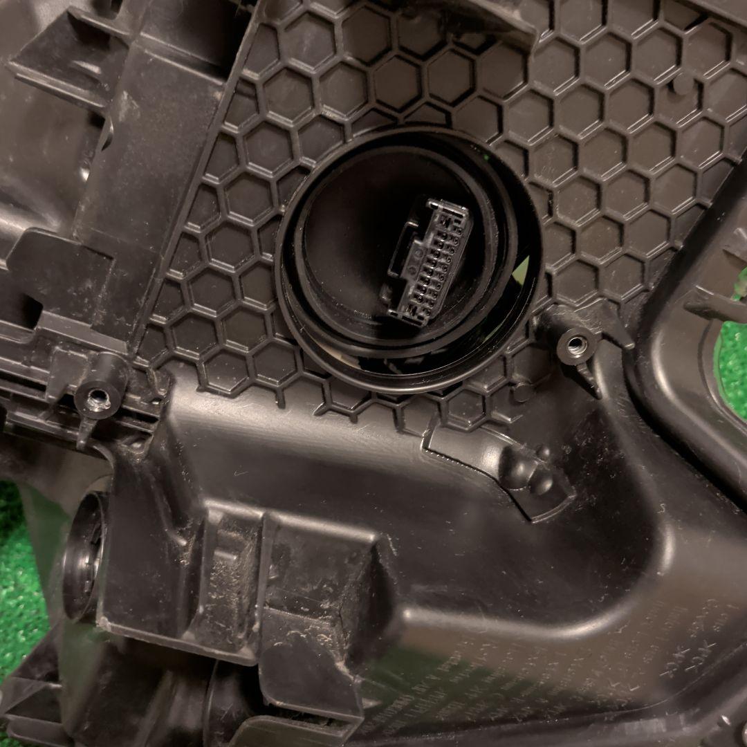 TOYOTA プリウス 左ヘッドライトユニット