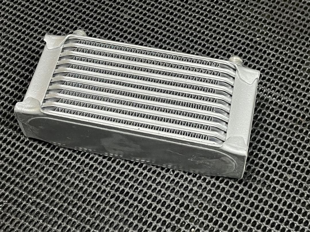 汎用オイルクーラー2ケ2種類