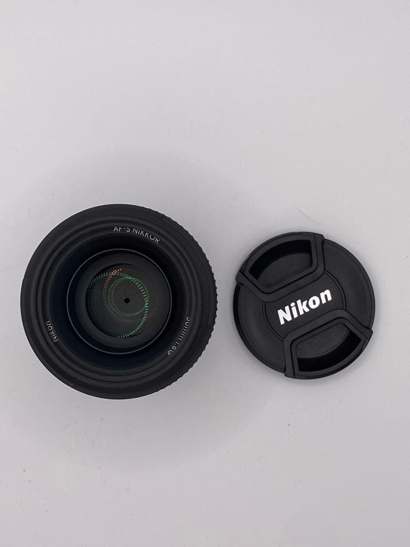 Nikon D7200 一眼レフと、便利な レンズ2本＋三脚＋バッグセット