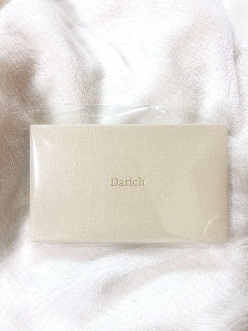 【新品未開封】キルティングビジューDDチャームiPhone15ケース