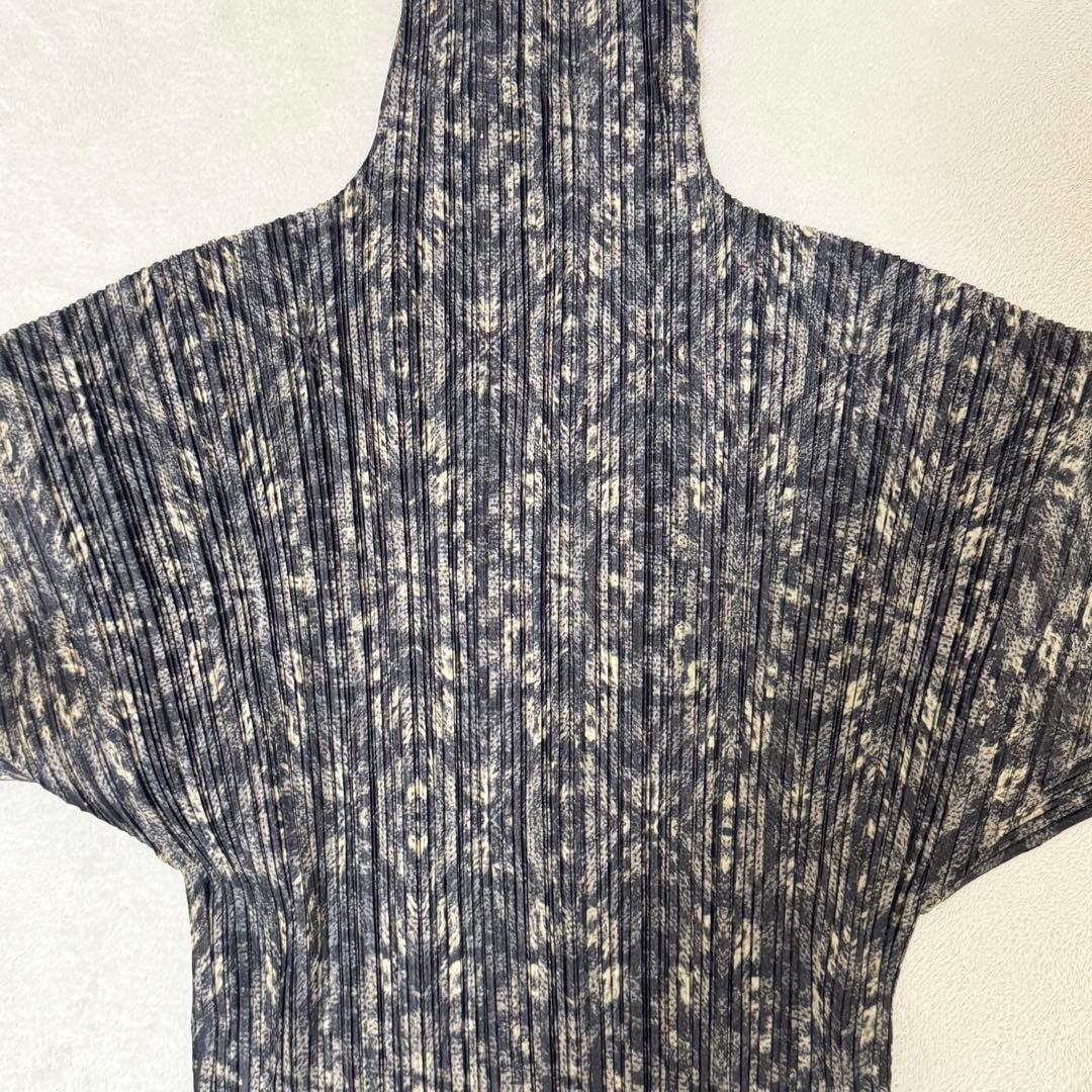 極美品✨PLEATS PLEASE プリーツ　オーバーサイズ　変形　総柄