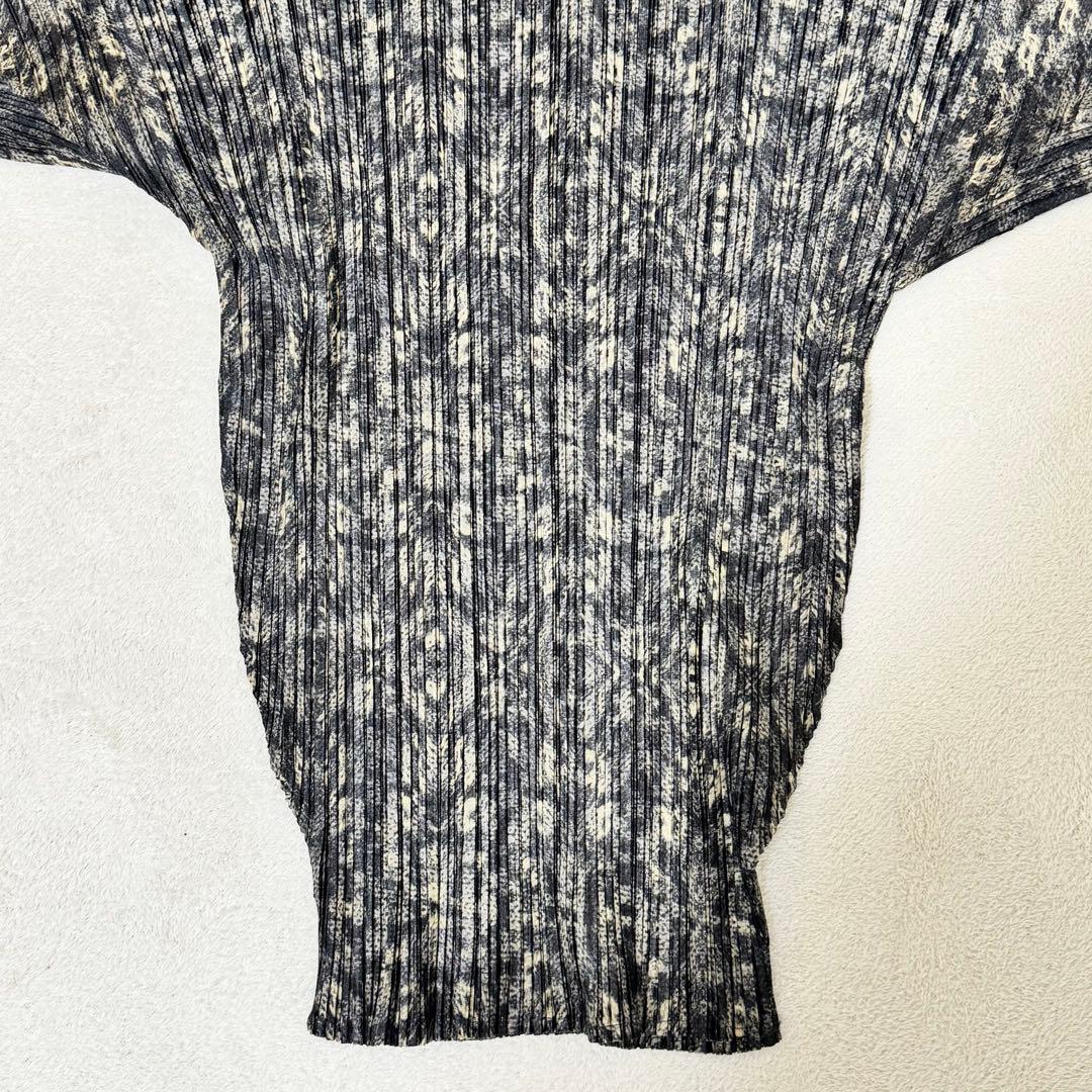 極美品✨PLEATS PLEASE プリーツ　オーバーサイズ　変形　総柄