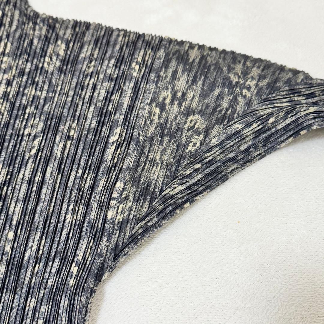 極美品✨PLEATS PLEASE プリーツ　オーバーサイズ　変形　総柄