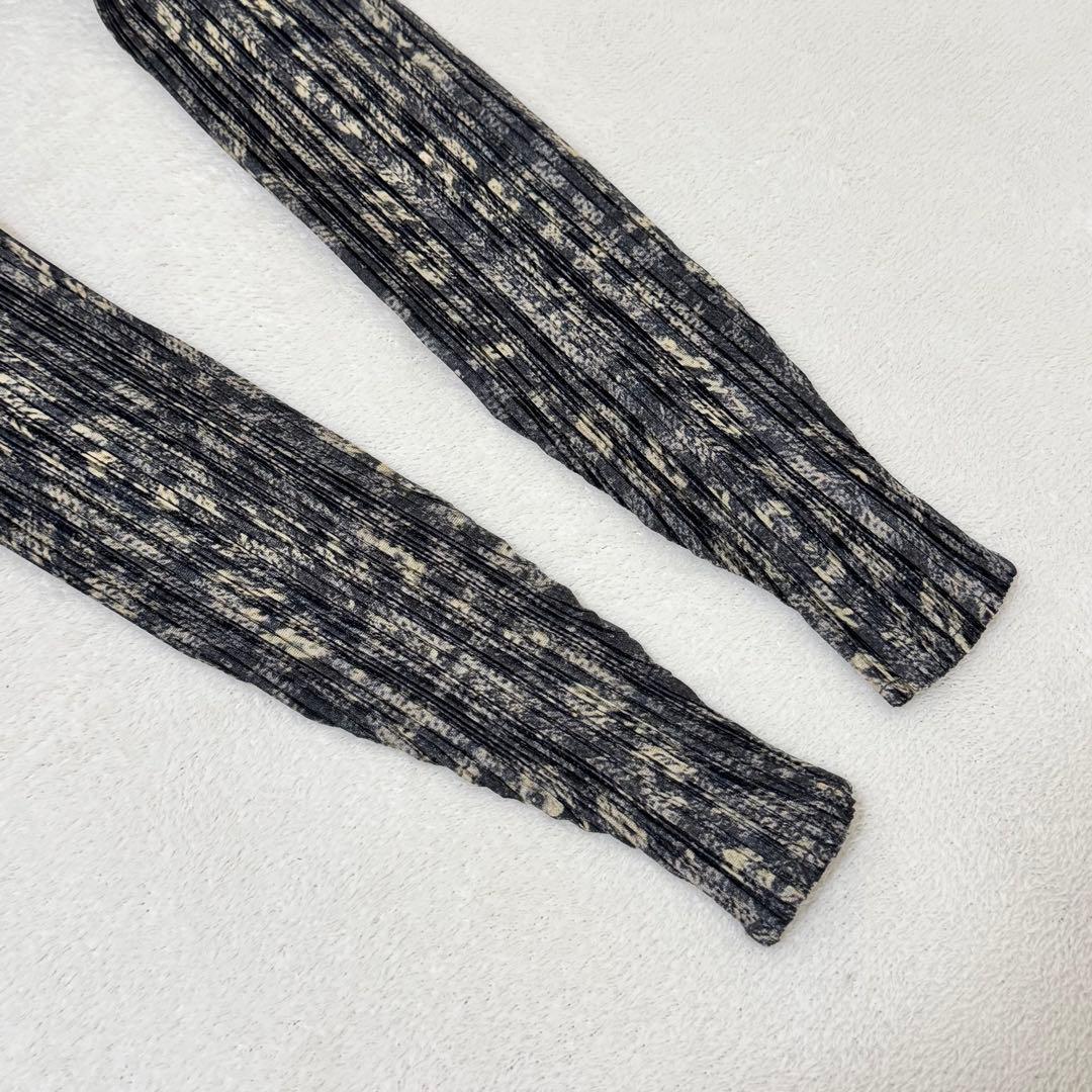 極美品✨PLEATS PLEASE プリーツ　オーバーサイズ　変形　総柄