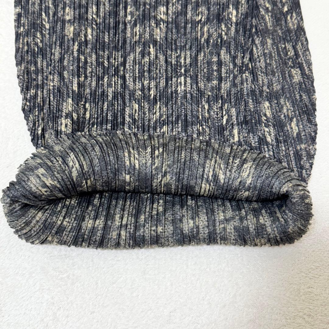 極美品✨PLEATS PLEASE プリーツ　オーバーサイズ　変形　総柄