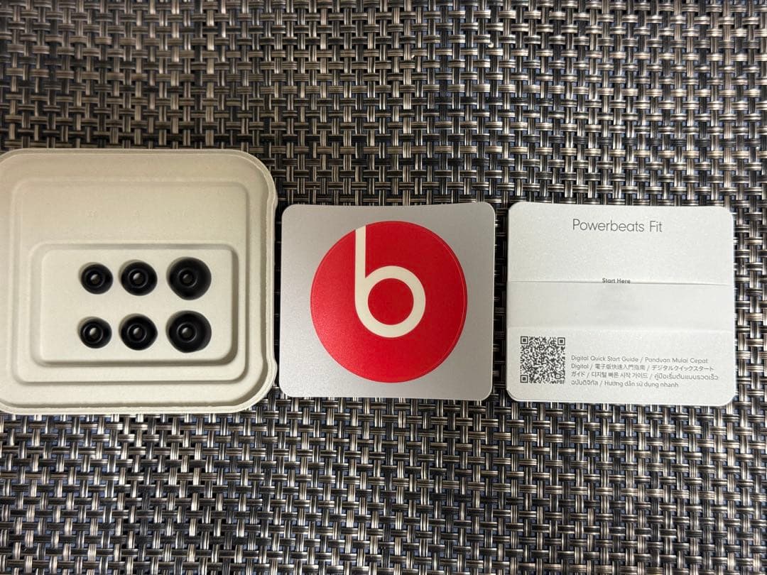 Powerbeats Fit-ノイズキャンセリングイヤフォン-ジェットブラック