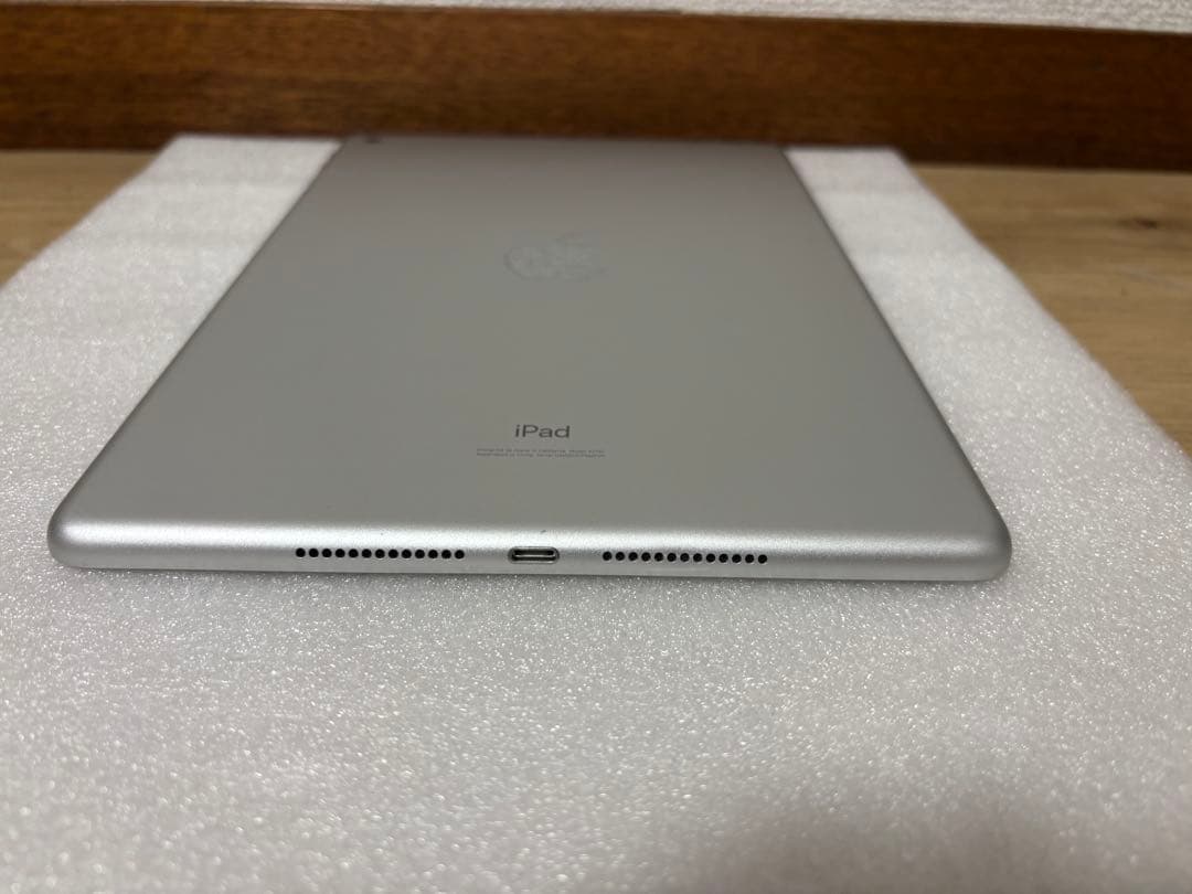 apple iPad 第7世代　32GB Wifi