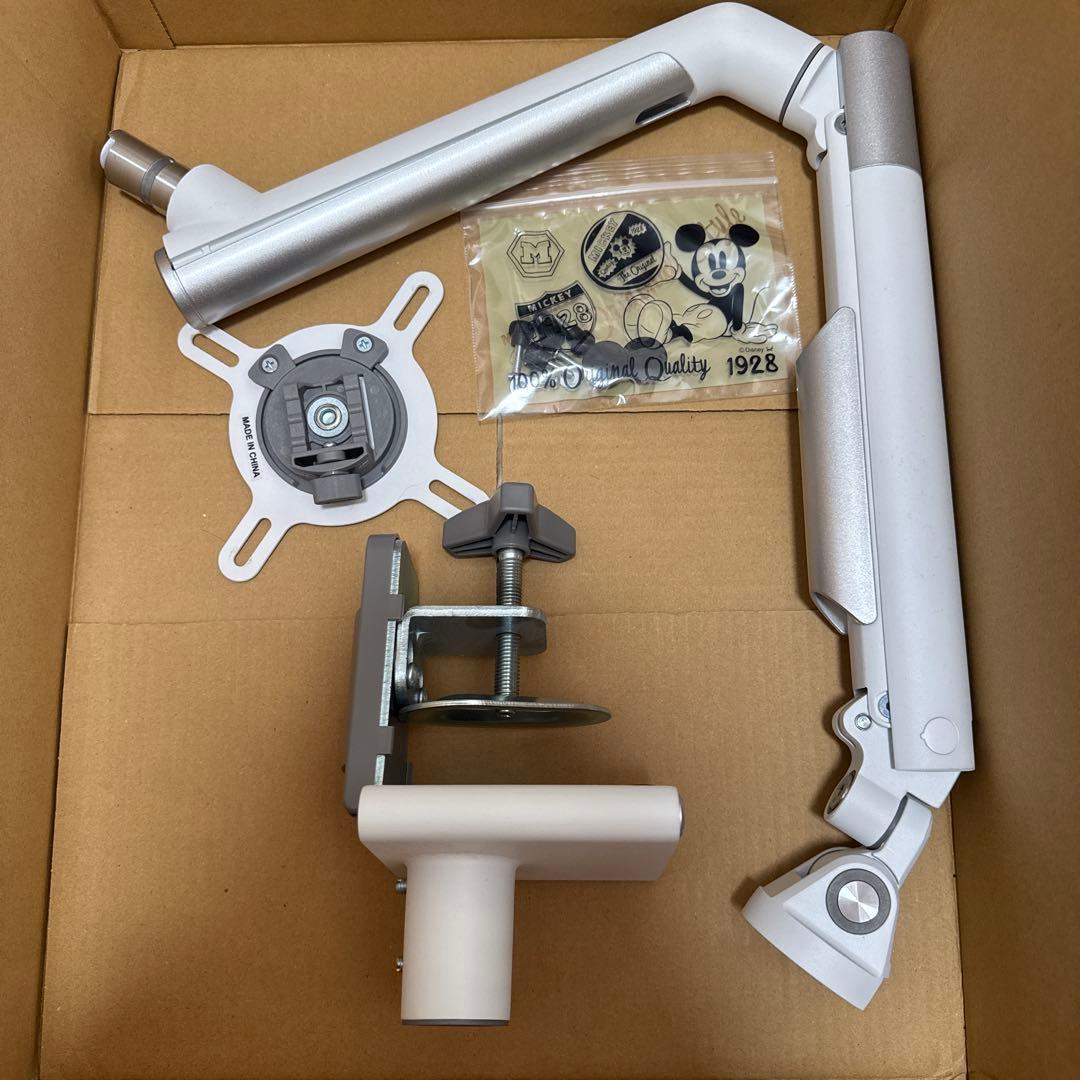 【iggy】ホワイト スプリング式モニターアーム