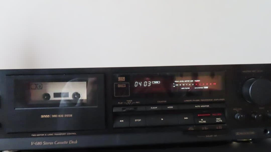 ３ヘッドカセットデッキ　TEAC V-680　動作品