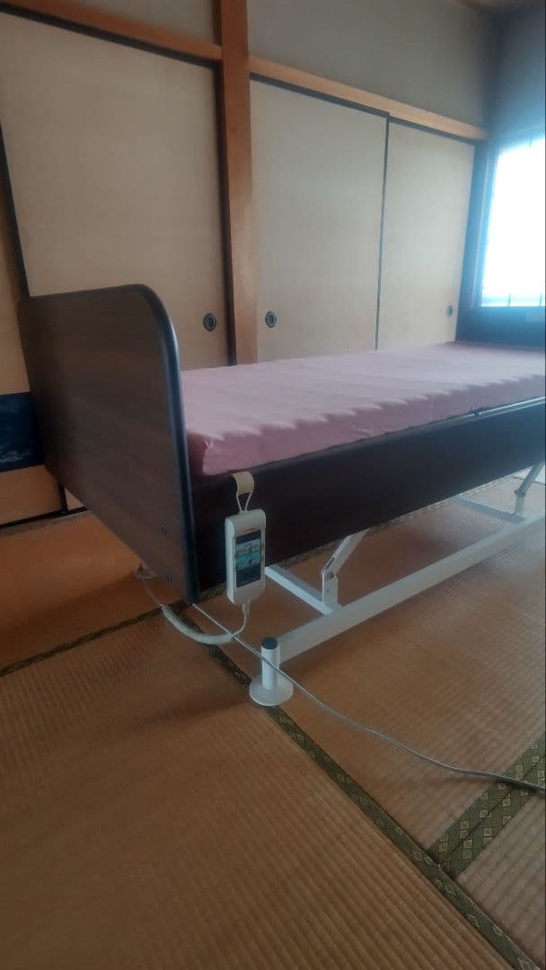 引取限定(一部配達可)パラマウント介護ベッド 　　 ピンクマットレス付き