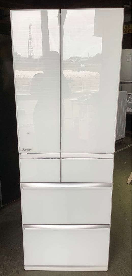 ま 三菱 6ドア冷蔵庫 MR-WX52E-W 517L