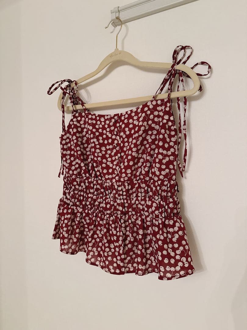 トップス herlipto Cherry Pattern Strap Top