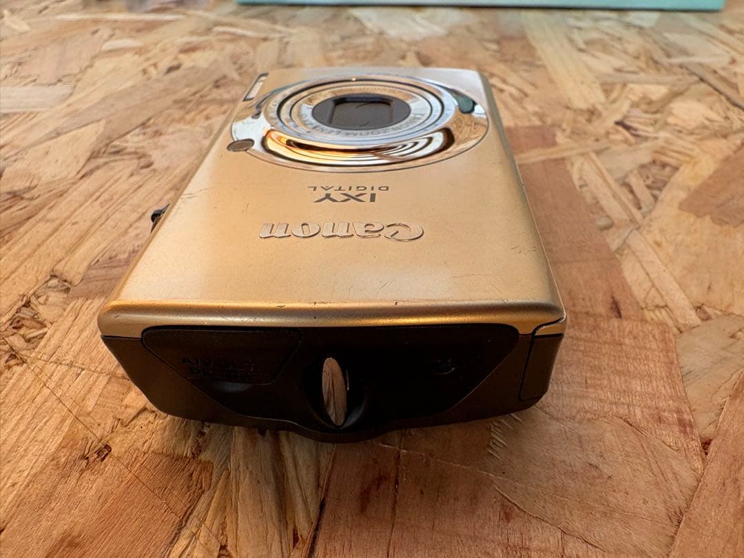 Canon IXY DIGITAL 920 IS 本体と付属品