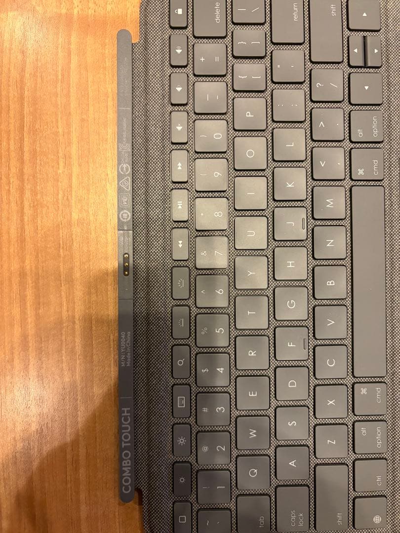 iPad 第9世代 64GB + ロジクール Combo Touch セット