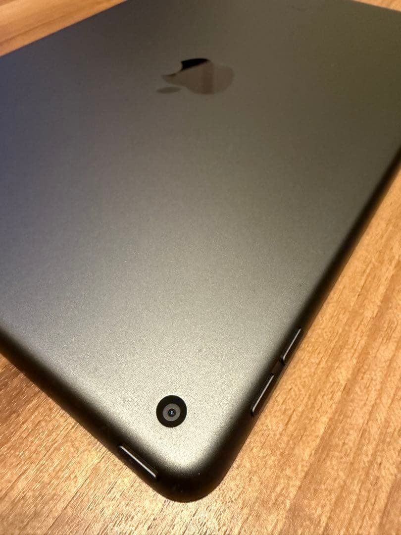 iPad 第9世代 64GB + ロジクール Combo Touch セット