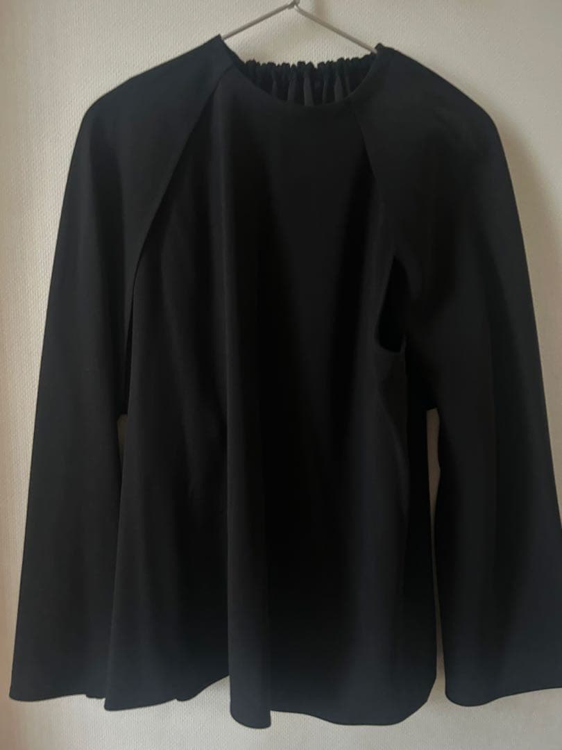 【新品未使用】24aw BACCA ジョーゼットサテン 2WAYポンチョブラウス