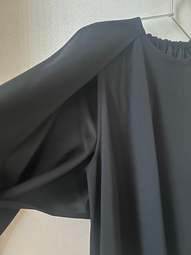 【新品未使用】24aw BACCA ジョーゼットサテン 2WAYポンチョブラウス