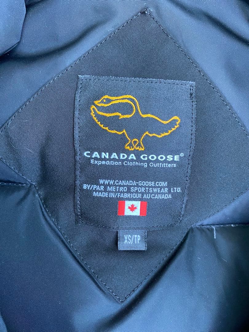 カナダグース　チリワックボンバー　  ダウンジャケット