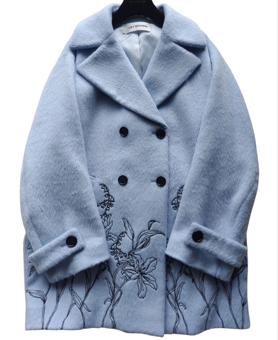 美品　LILY BROWN エンブロイダリーコクーンコート ブルー　2025年