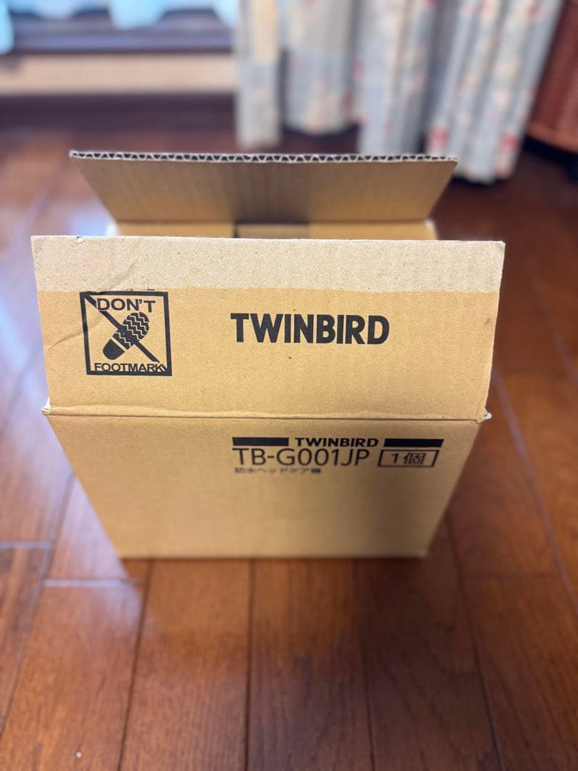 【美品】ツインバード　TB-G001JPPW 防水　ヘッドスパ　マッサージ