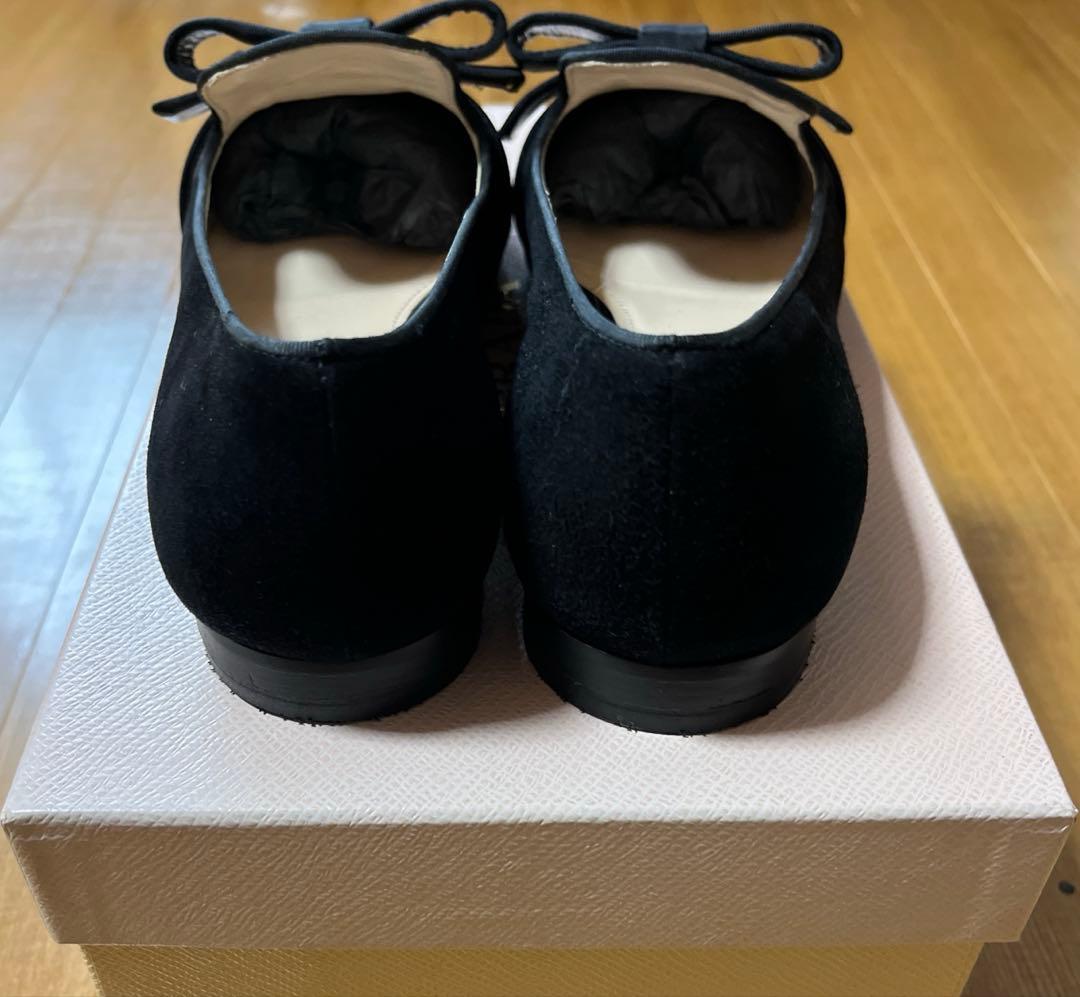 PRADA プラダ　フラットシューズ　ブラックスエードポインテッドトゥ　リボン