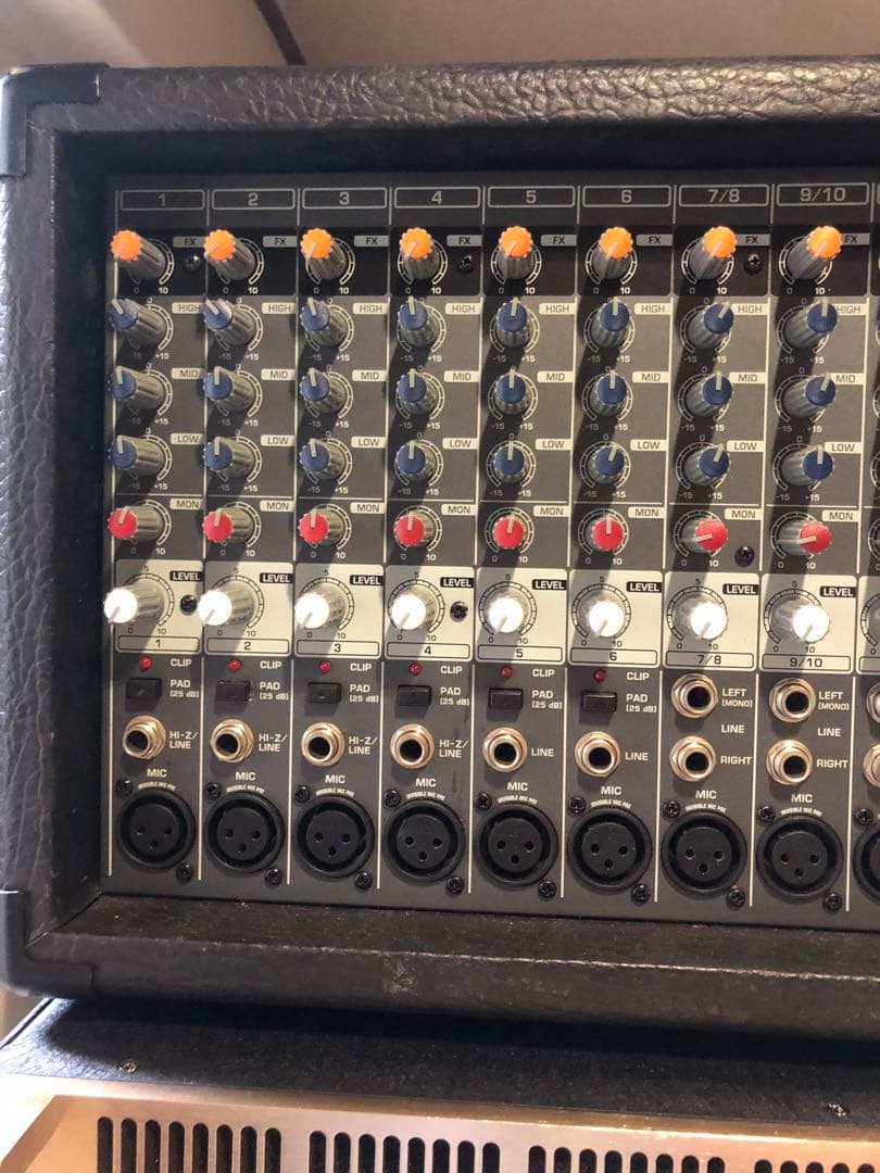 ベリンガー EUROPOWER PMP2000 パワードミキサー