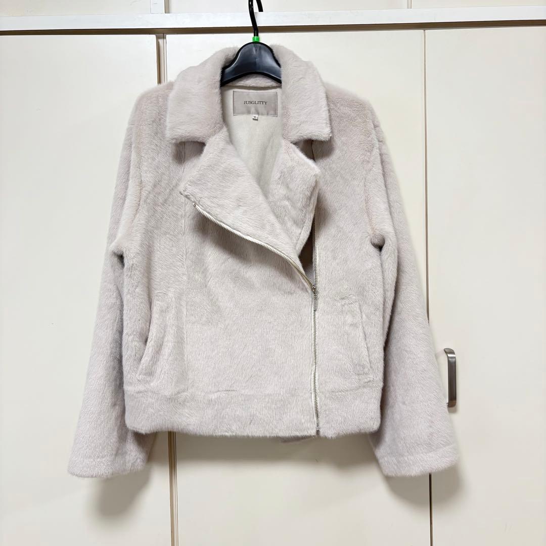 新品 ジャスグリッティー フラッフィー ライダース グレージュ