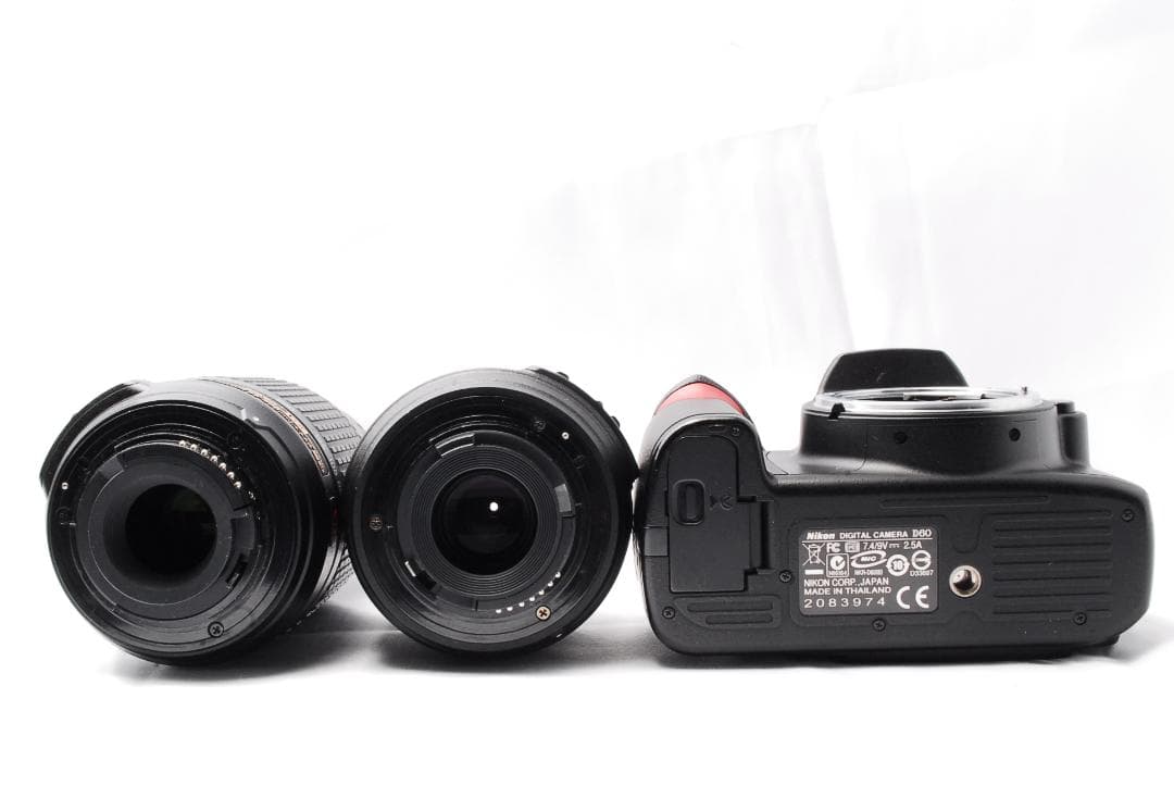 Nikon D60✨一眼レフカメラ✨入門機✨手ぶれ補正付Wレンズ✨小型＆軽量