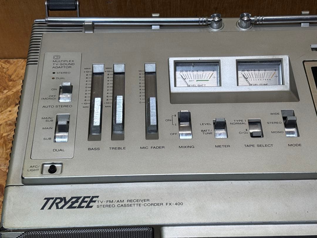 昭和レトロ カセット TV-AM/FMレシーバー FX-400 SONY