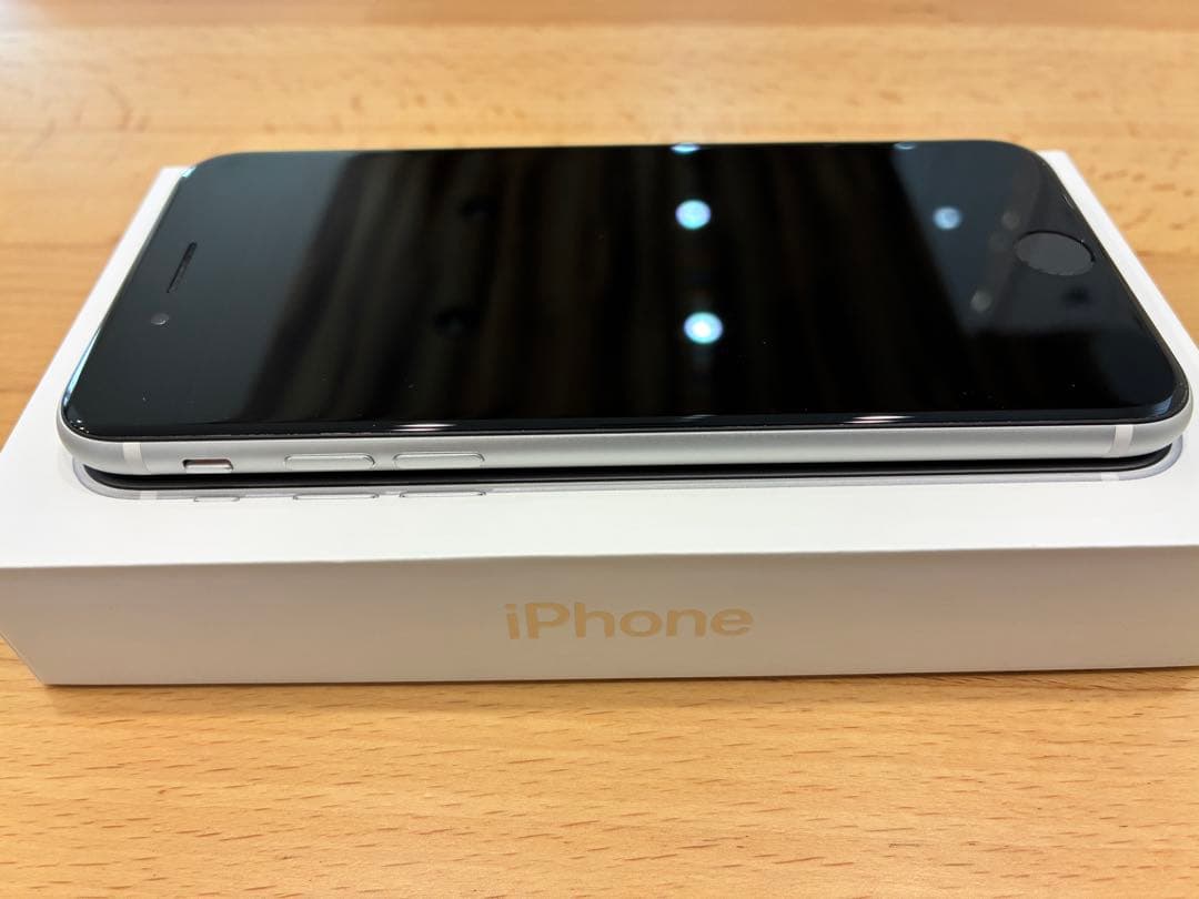 Apple iPhone se 第二世代　ジャンク品