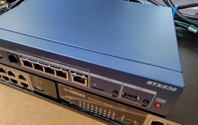 YAMAHA RTX830+SWX2100-10PoE 2台+専用棚板 セット