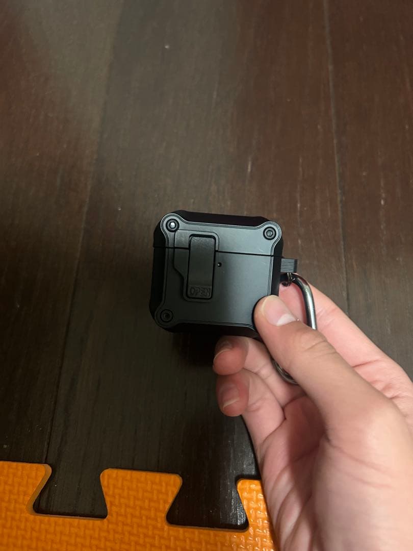 AirPods 4 ケース付き