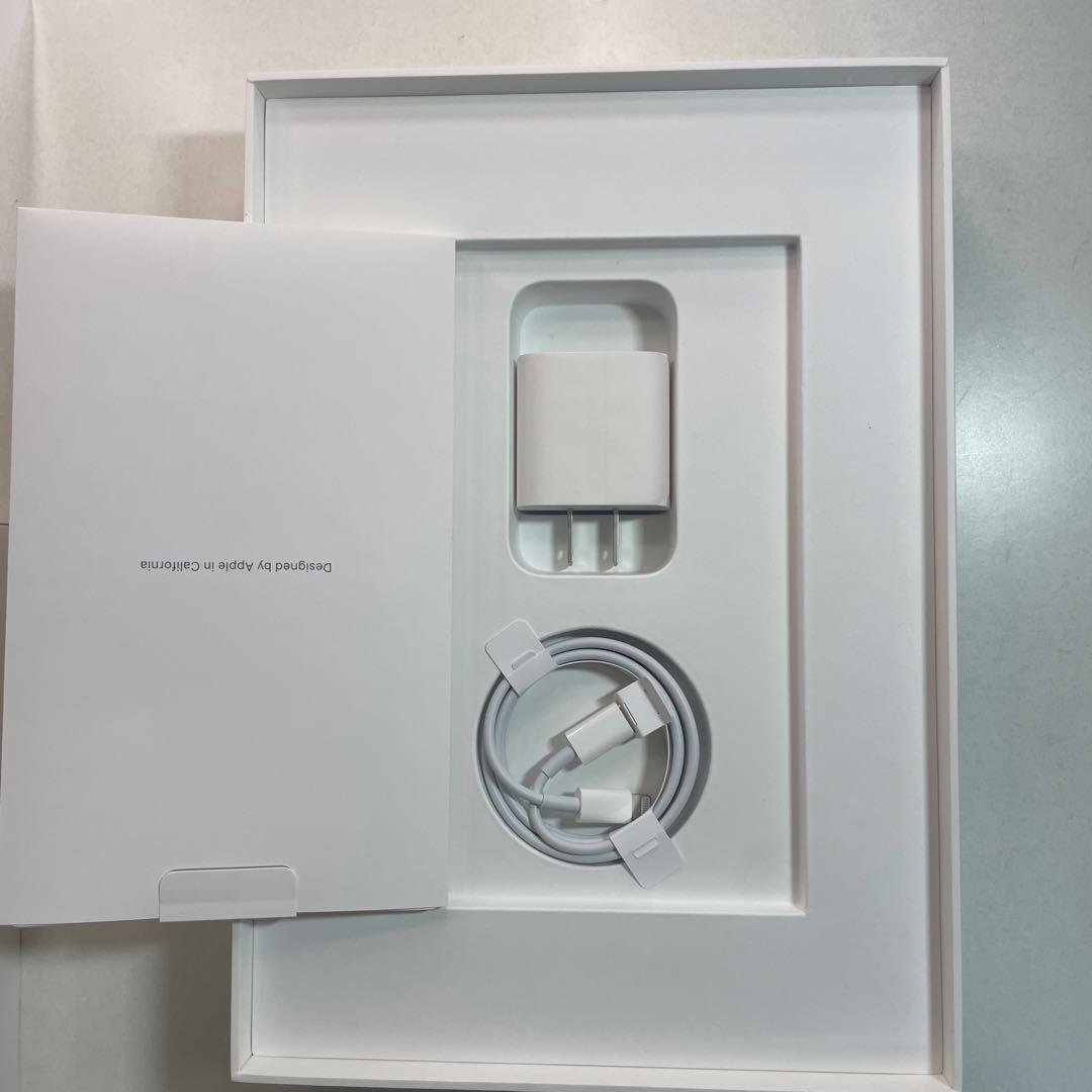 柳*郎様 Apple iPad 第9世代シルバー 画面にひび割れあり