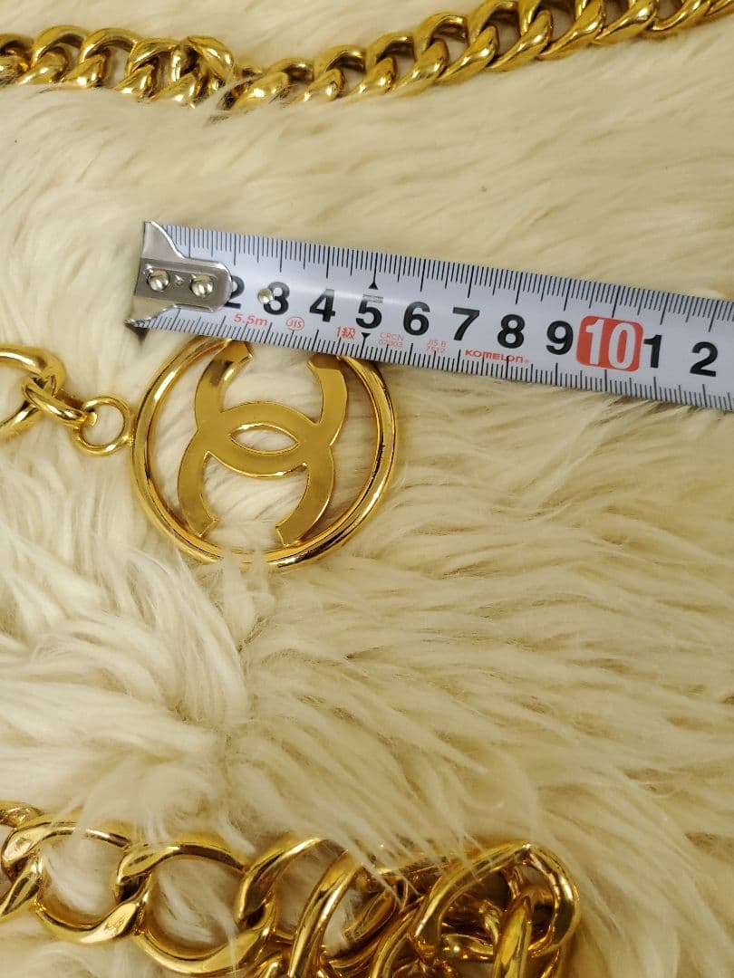 ★l★CHANEL ゴールドチェーンベルト ロゴチャーム付き